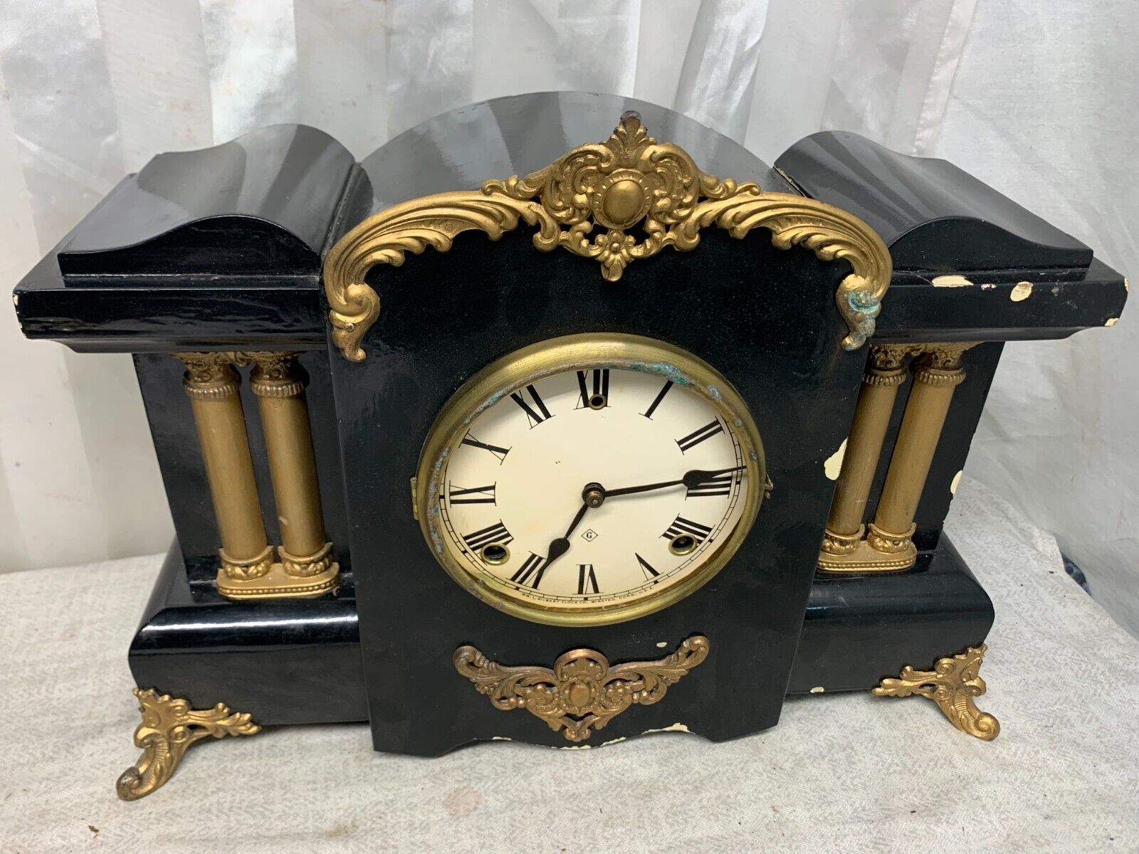 WM.L Gilbert Antique Mantel Shelf Desk Clock Cathedral Two Pillar Brass Legs USA