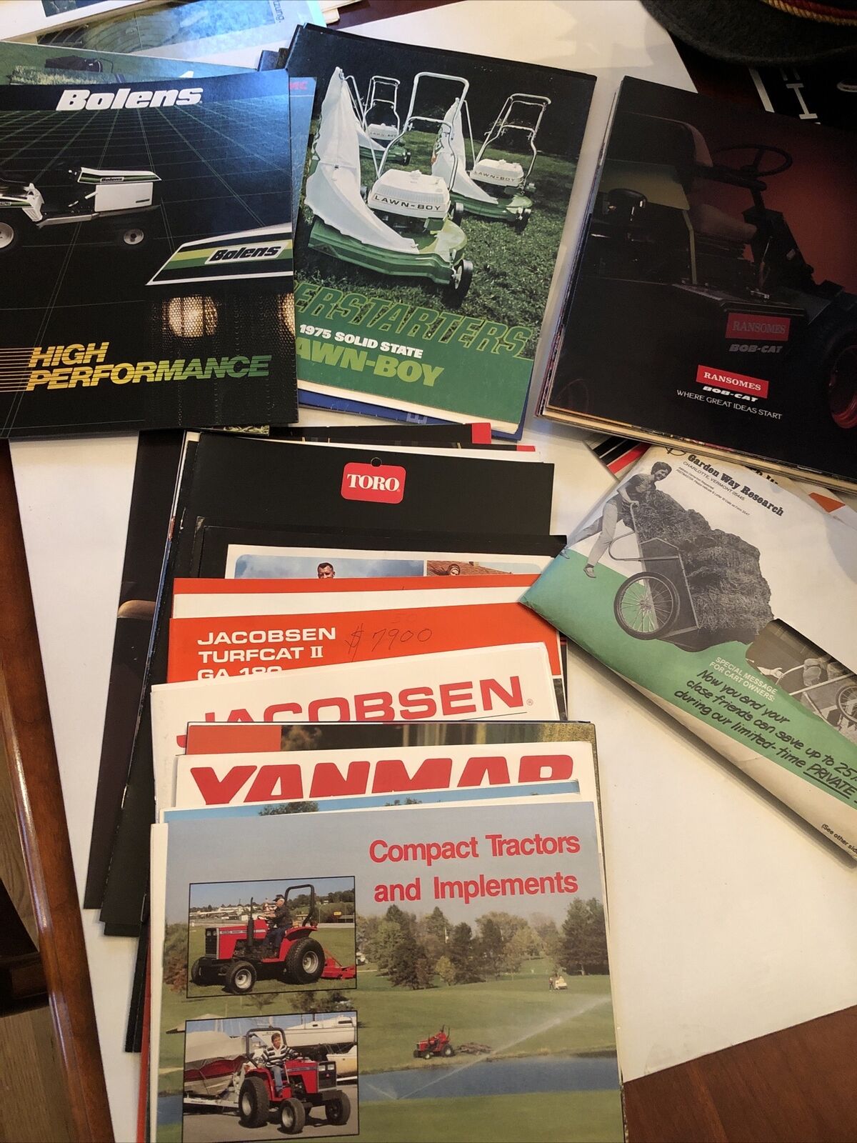 Lot Of Vintage Lawn Equipment Tractor Brochures