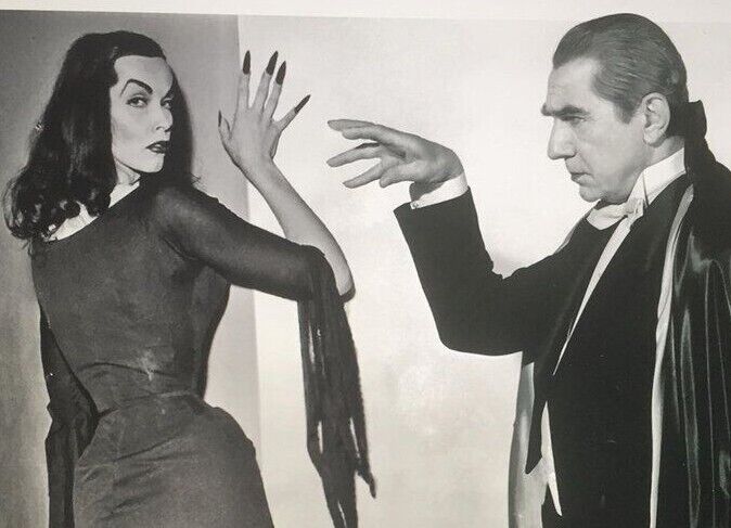 Maila NURMI & Bela LUGOSI as Dracula & Vampira Picture Photo Print 5\