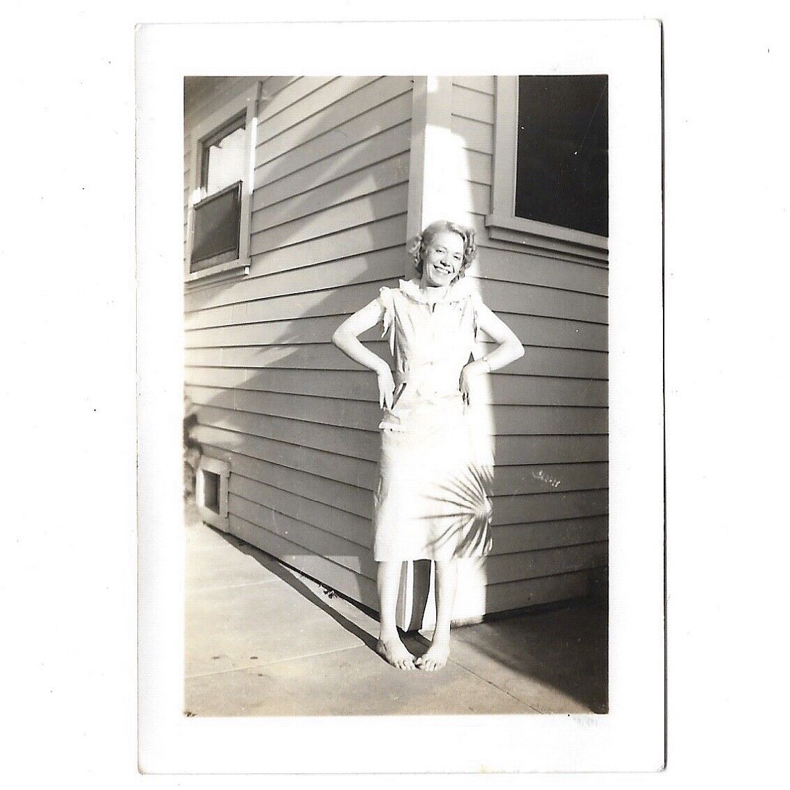 Vintage Photo Beautiful Woman 1940s Pretty Smile Dress Barefoot Against House