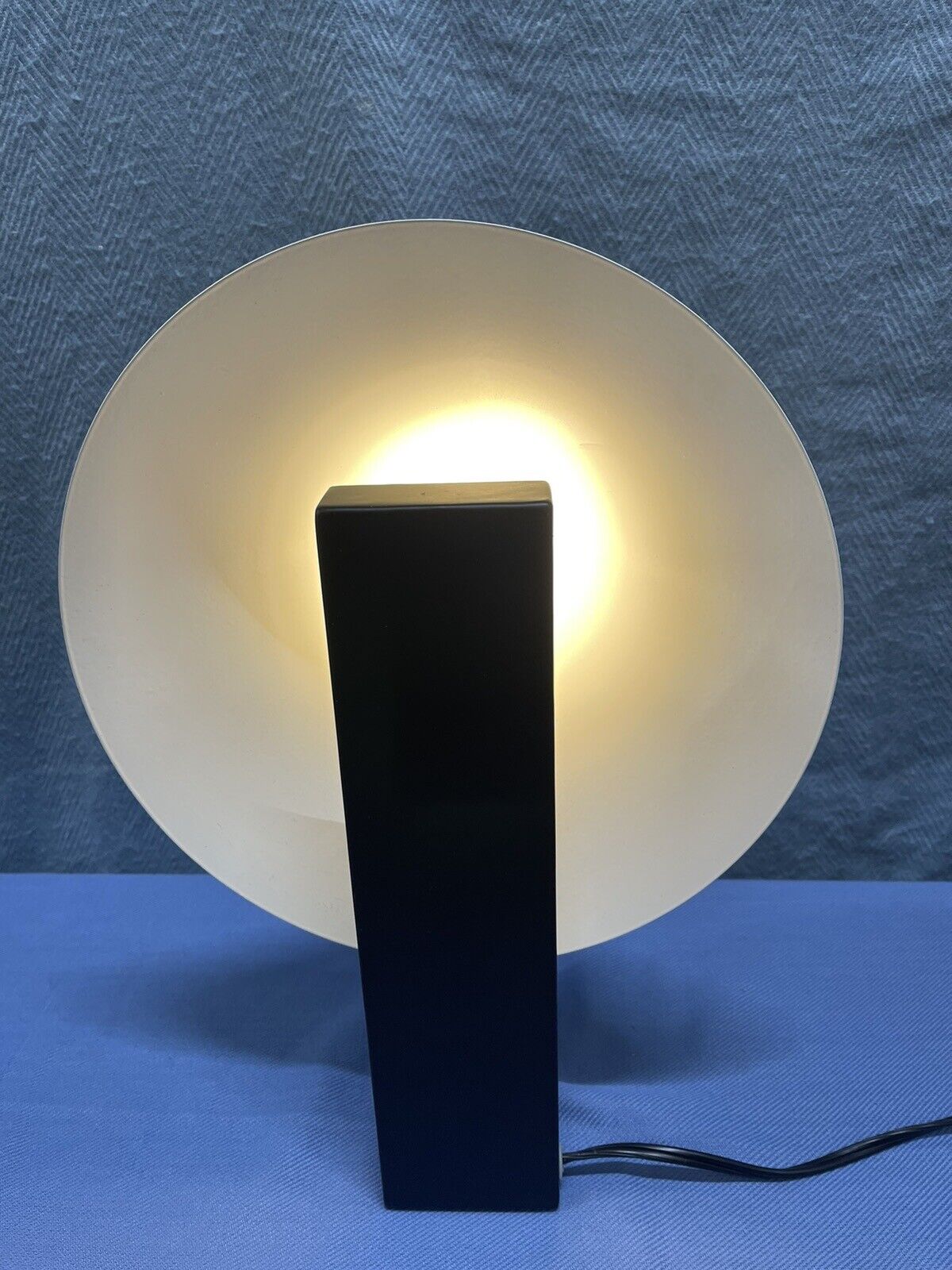 Vakker Lighting Orbe Table Metal Lamp Blue White indirect light Used