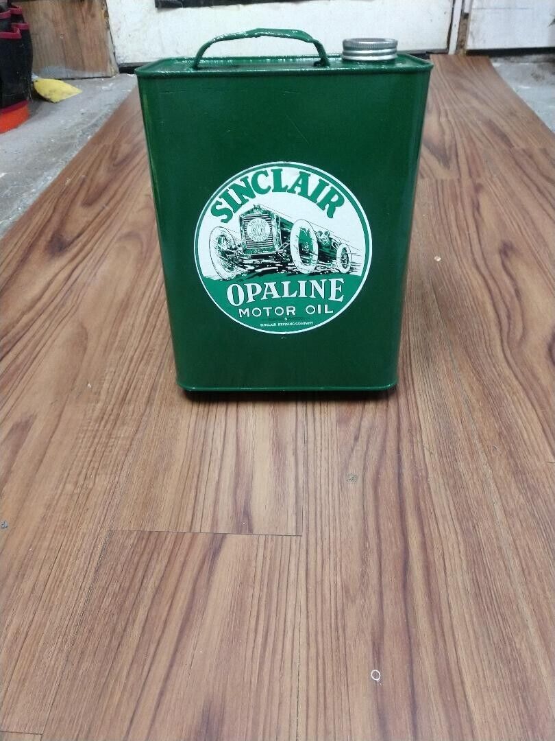 VINTAGE  MOTOR OIL 2 GALLON CAN EMPTY USED COLLECTABLE GARAGE ART RECREATION