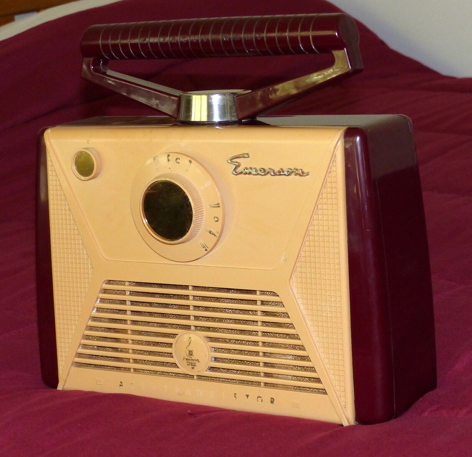 VINTAGE 1957 EMERSON MIRACLE WAND  MODEL 868 TRANSISTOR PORTABLE RADIO