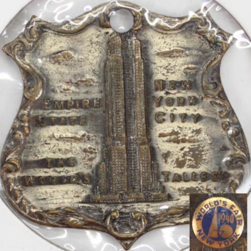NYC 1940 WORLD\'S FAIR EMPIRE STATE BUILDING TALLEST BADGE CHARM ANTIQUE NEW YORK