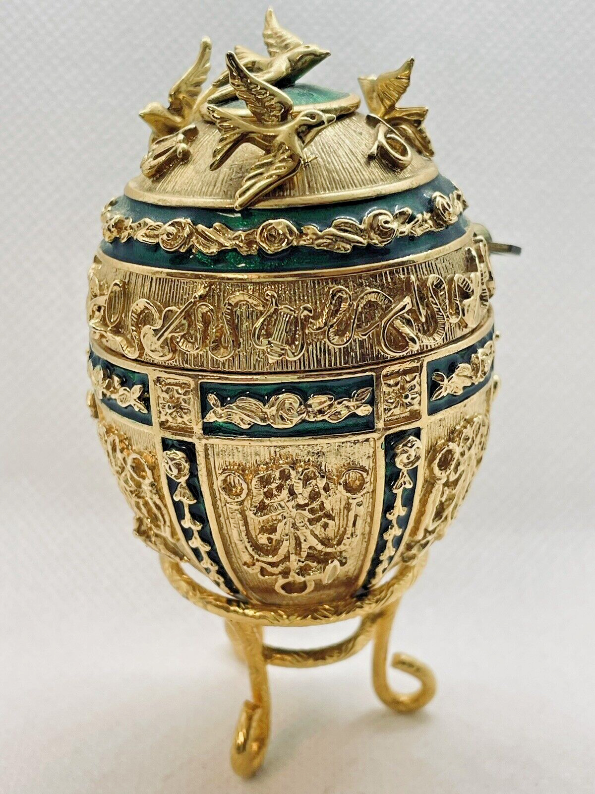 Joan Rivers Music Box & Stand Imperial Treasures  Faberge-like Egg Green Enamel