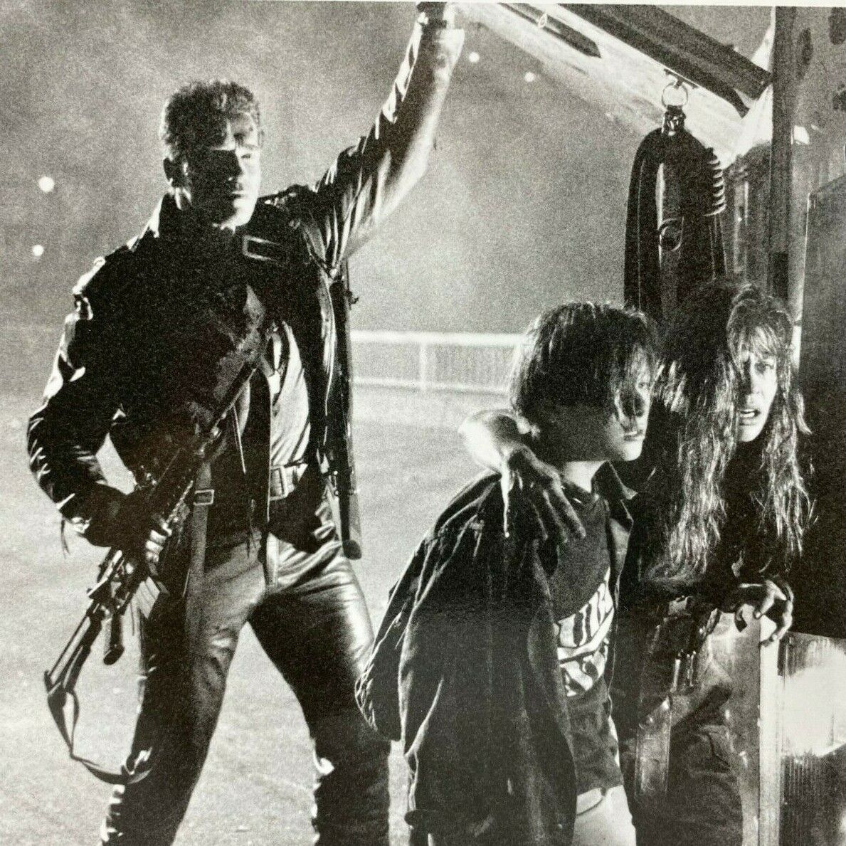 Linda Hamilton Arnold Schwarzenegger Furlong Terminator 2 Judgement Day Photo #2