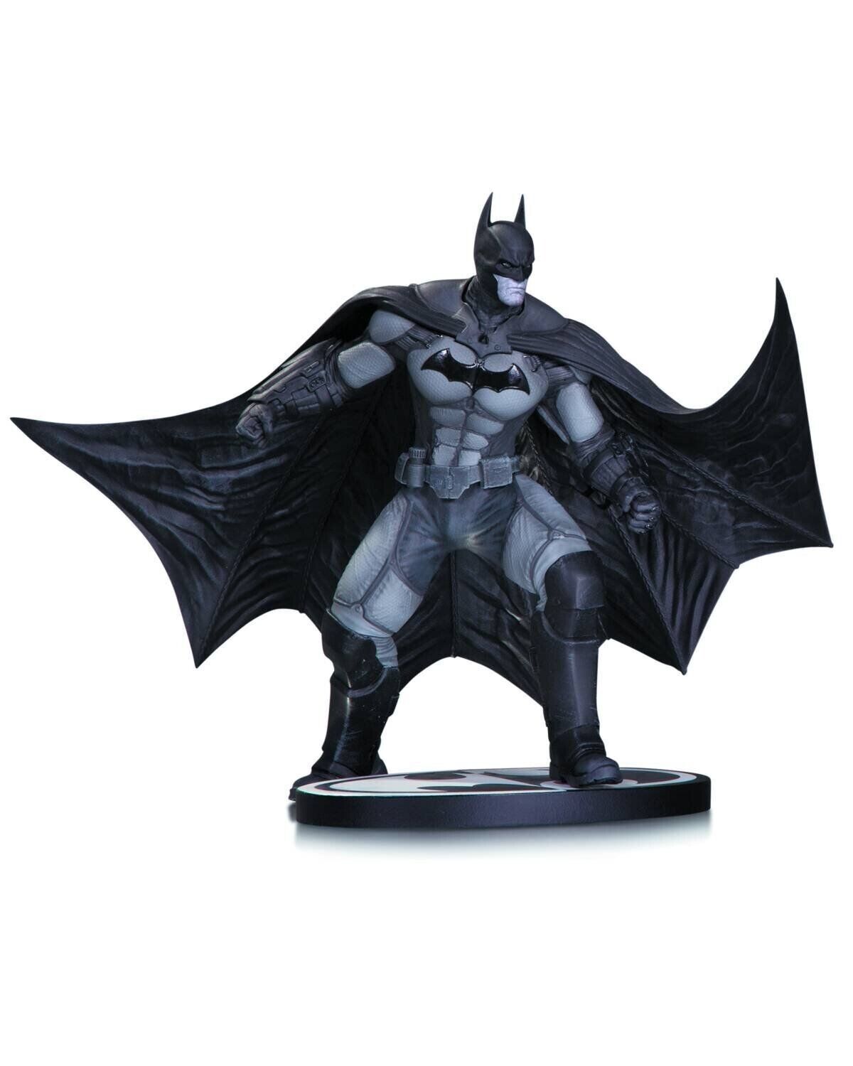 Batman Black and White Arkham Origins Statue DC Collectibles, 