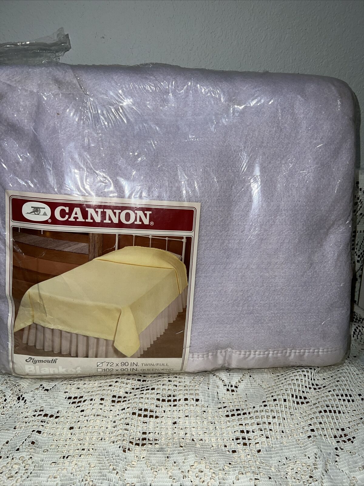 Plymouth Blanket By Cannon Lavender 72x90 Vintage 100% Poly, Nylon Binding