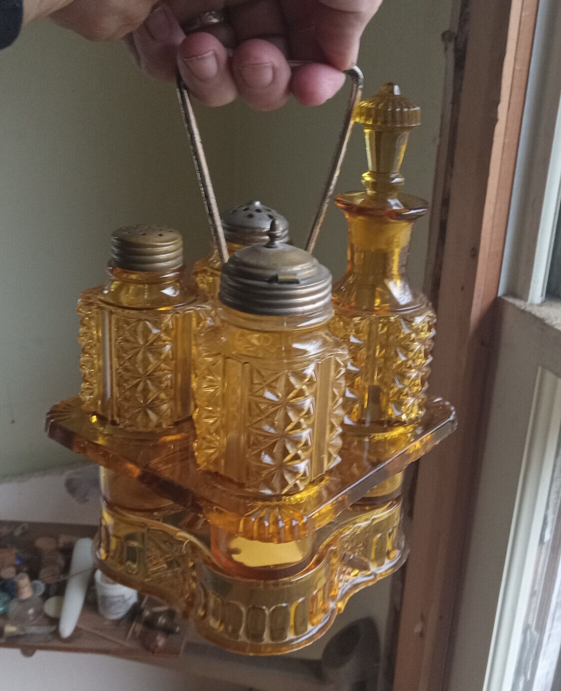 1880s ADAMS PARAGON AMBER HAND BLOWN GLASS CASTER SET 4 BOTTLES &ORIGINAL STAND