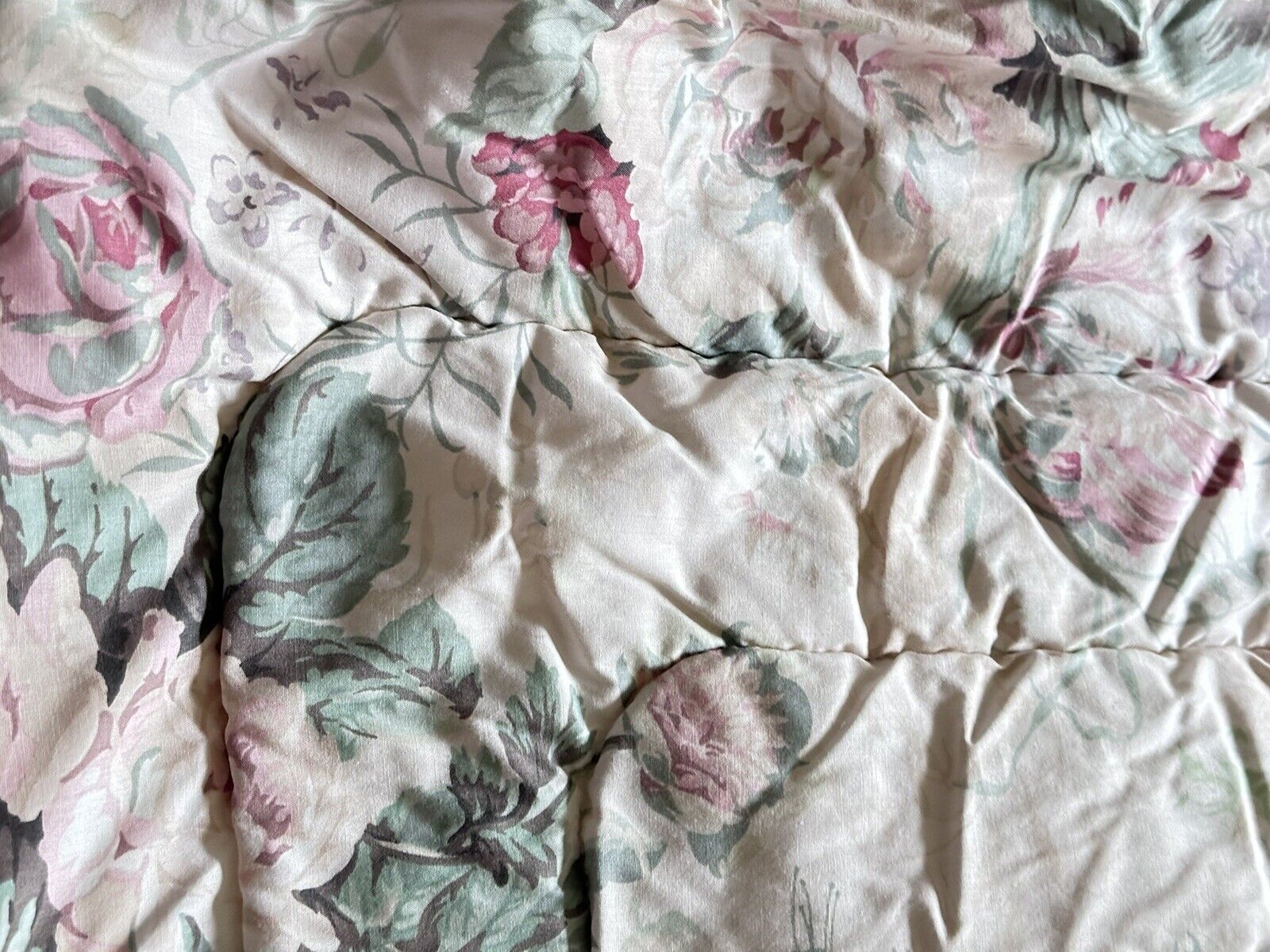VINTAGE 80s 90s Victorian Style Ruffle Kellwood Comforter 100% Cotton 78”x90”