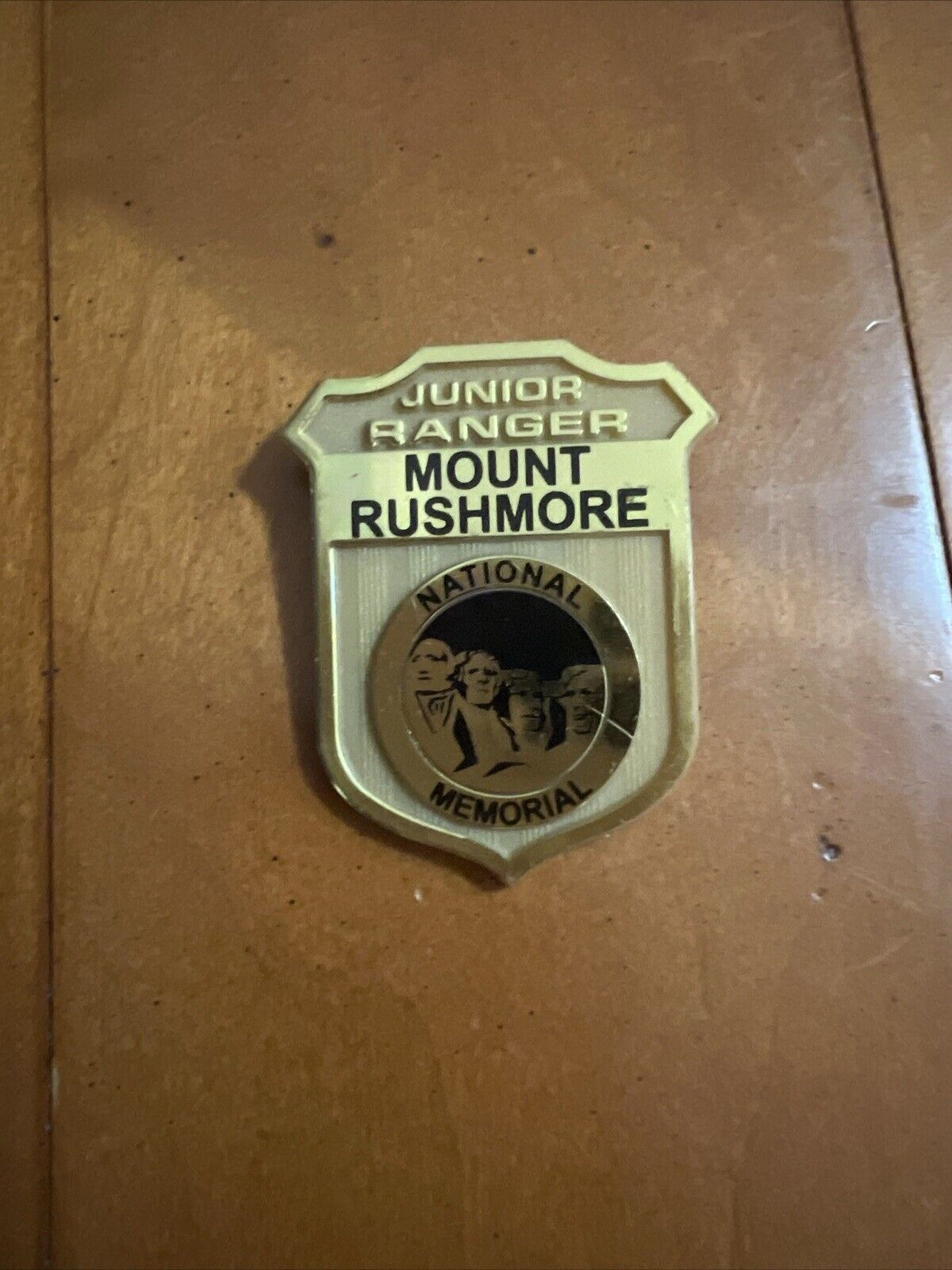 Mount Rushmore National Recreation Area Park Junior Ranger Plastic Pin Badge