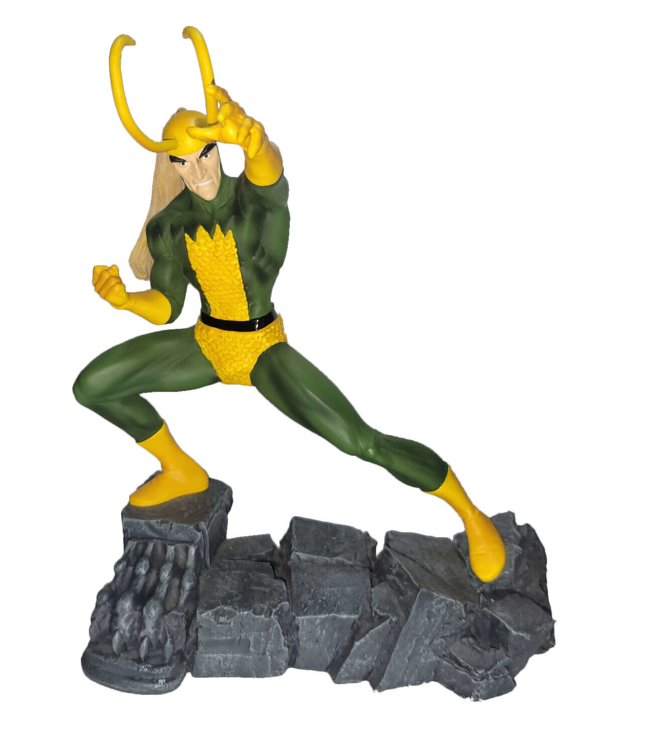 Avengers & Adversaries: Loki Full Sized 10