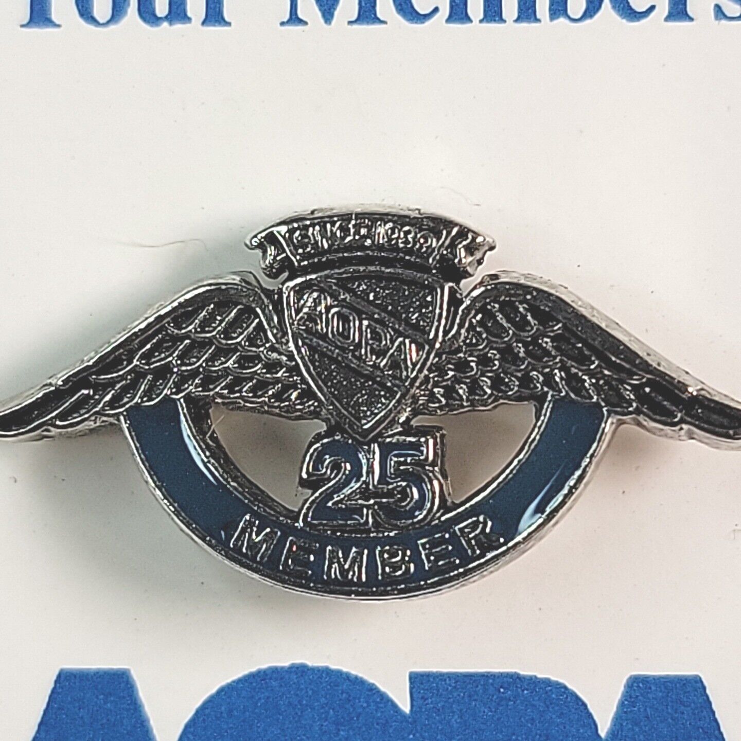 AOPA Aircraft and Pilots Association 25-year membership pin Silver-tone Aviator