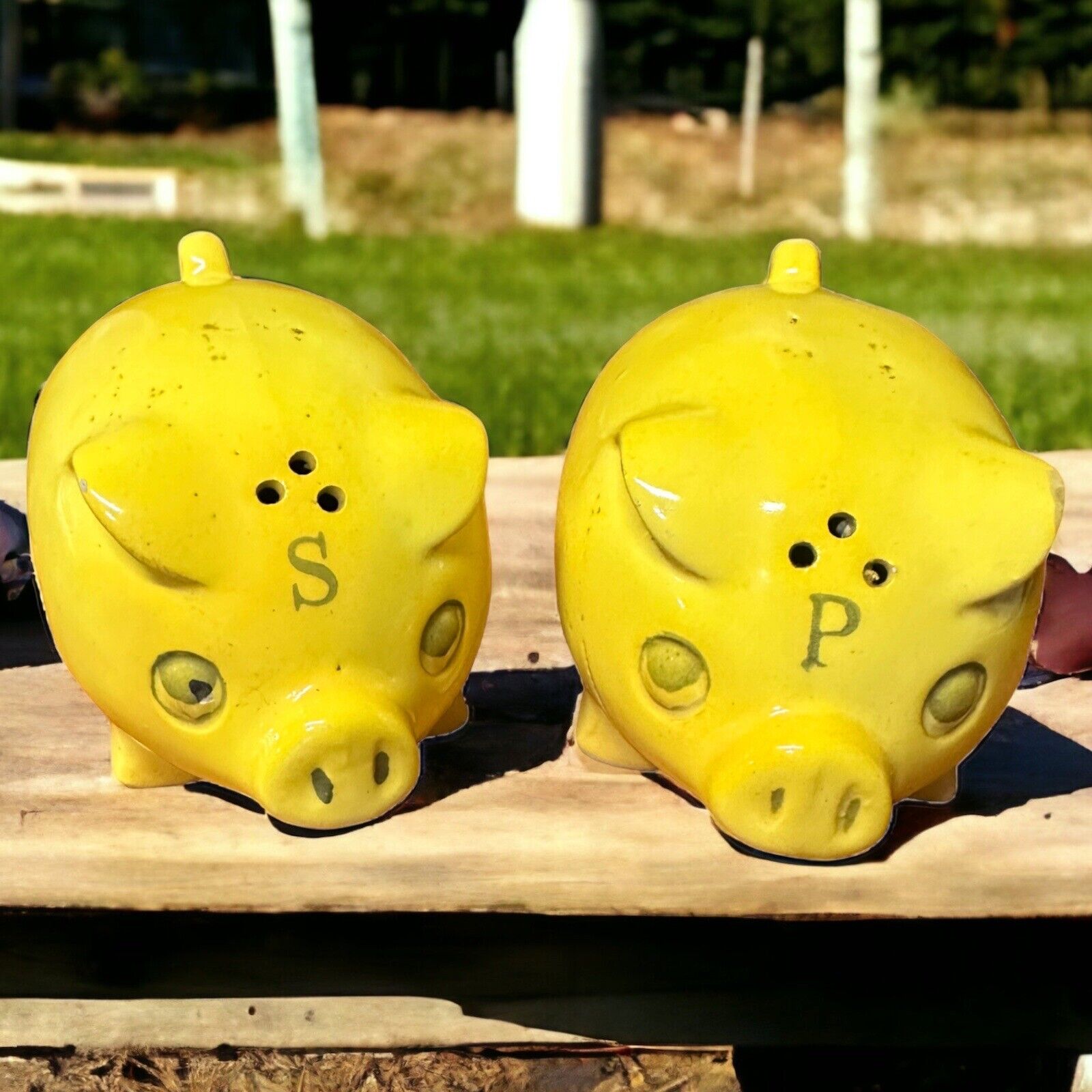 Vintage Japan Salt And Pepper Shakers Pigs Yellow With Bottom Plugs Ceramic