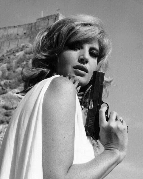 Monica Vitti holds up gun James Bond style portrait Modesty Blaise 4x6 photo