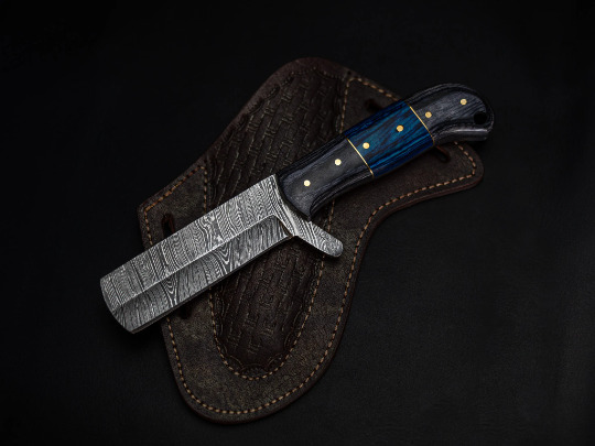 CowBoy Bull Cutter Knife Hand Forged Damascus Steel Knife With Leather Sheath