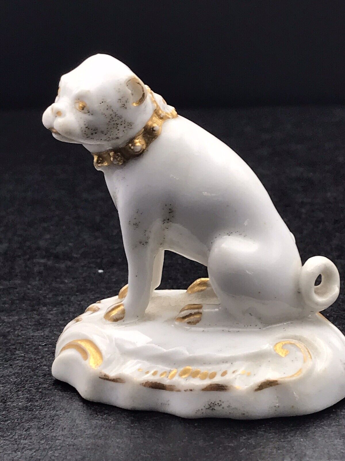 Derby Porcelain Pug Dog Figurine Circa 1790-1820 Blanc De Chine Style  Antique