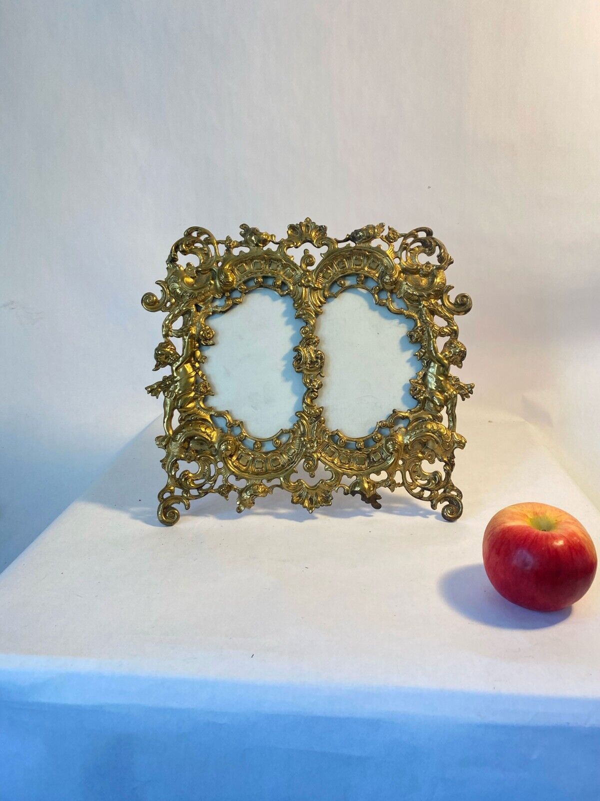 French Victorian Vintage Rococco Gold-Colored Gilt Metal Easel Double Frame
