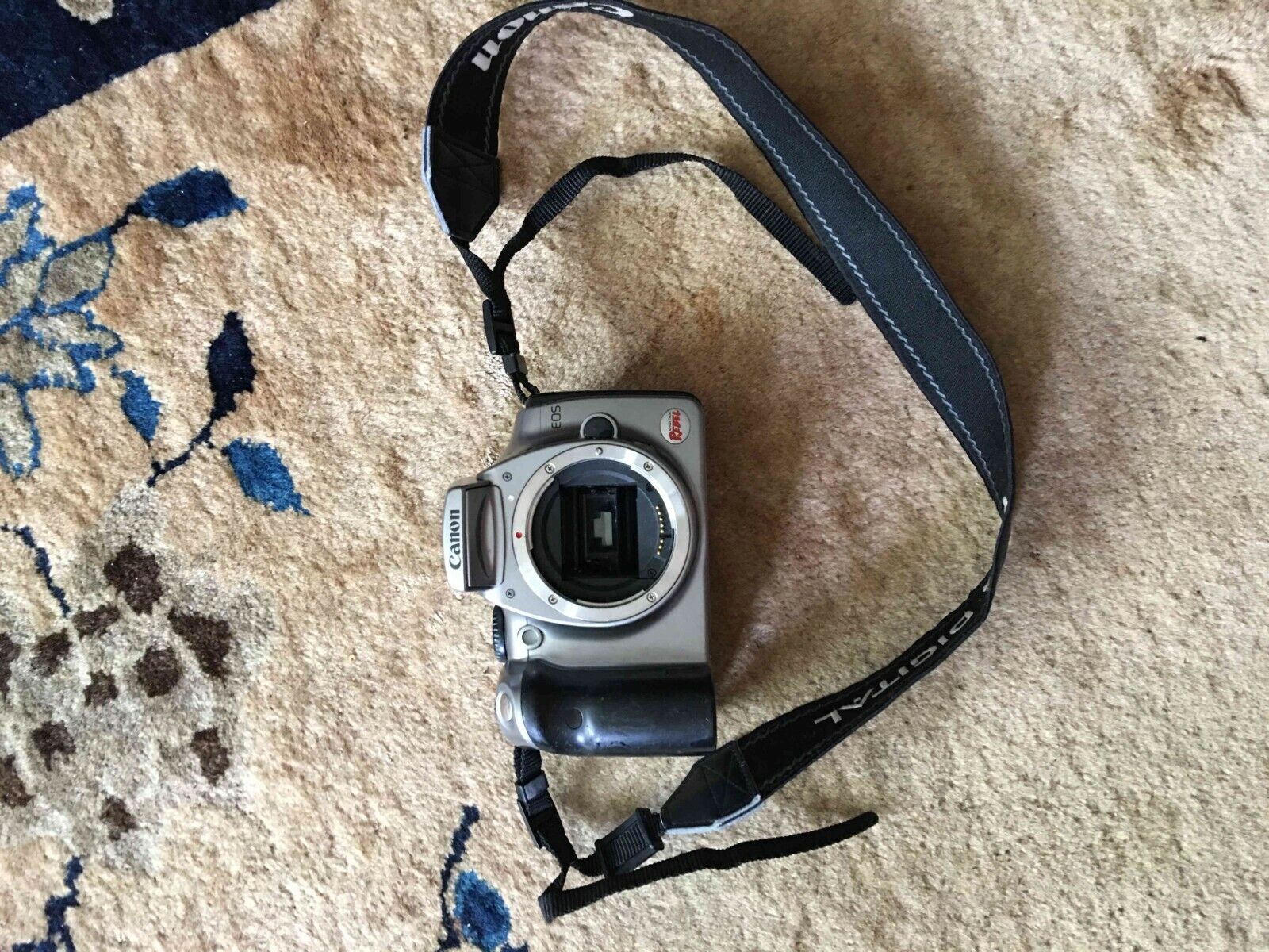 Vintage Canon EOS 6.3MP Digital Rebel Camera Model DS6041 as parts