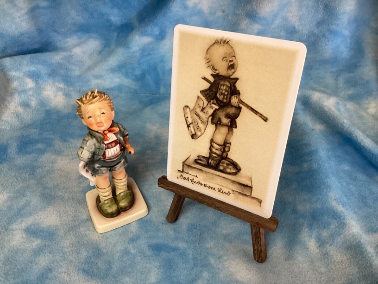 Hummel figurine Sad song with easel & ceramic post card MINT condition with box