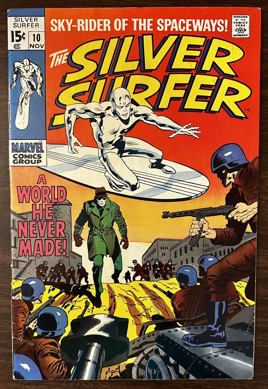 SILVER SURFER #10 GLOSSY 8.0-8.5 1969 BUSCEMA Super Deal 8.0 At A 7.5 Price