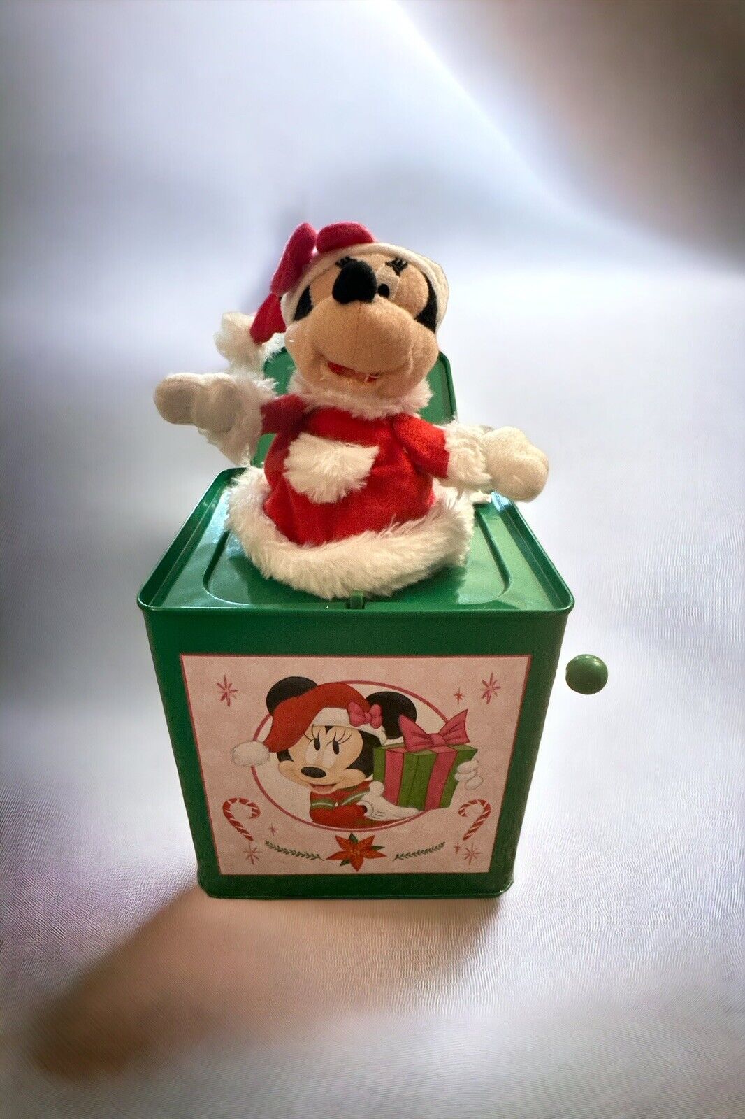 Disney Minnie Mouse Jack-in-the-Box Christmas Deck the Halls 2018 Gemmy 