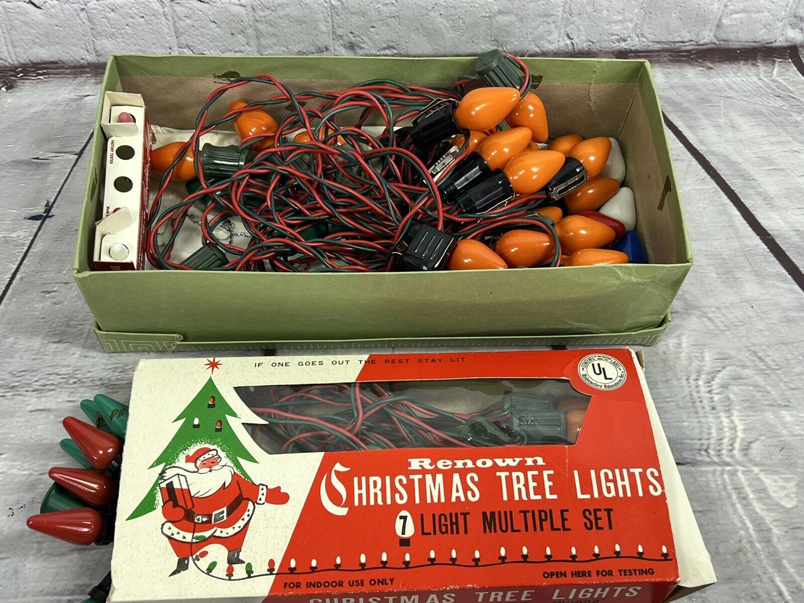 vtg 70's Renown C-9 Christmas Lights mix lot Red String Set w/ Original Box