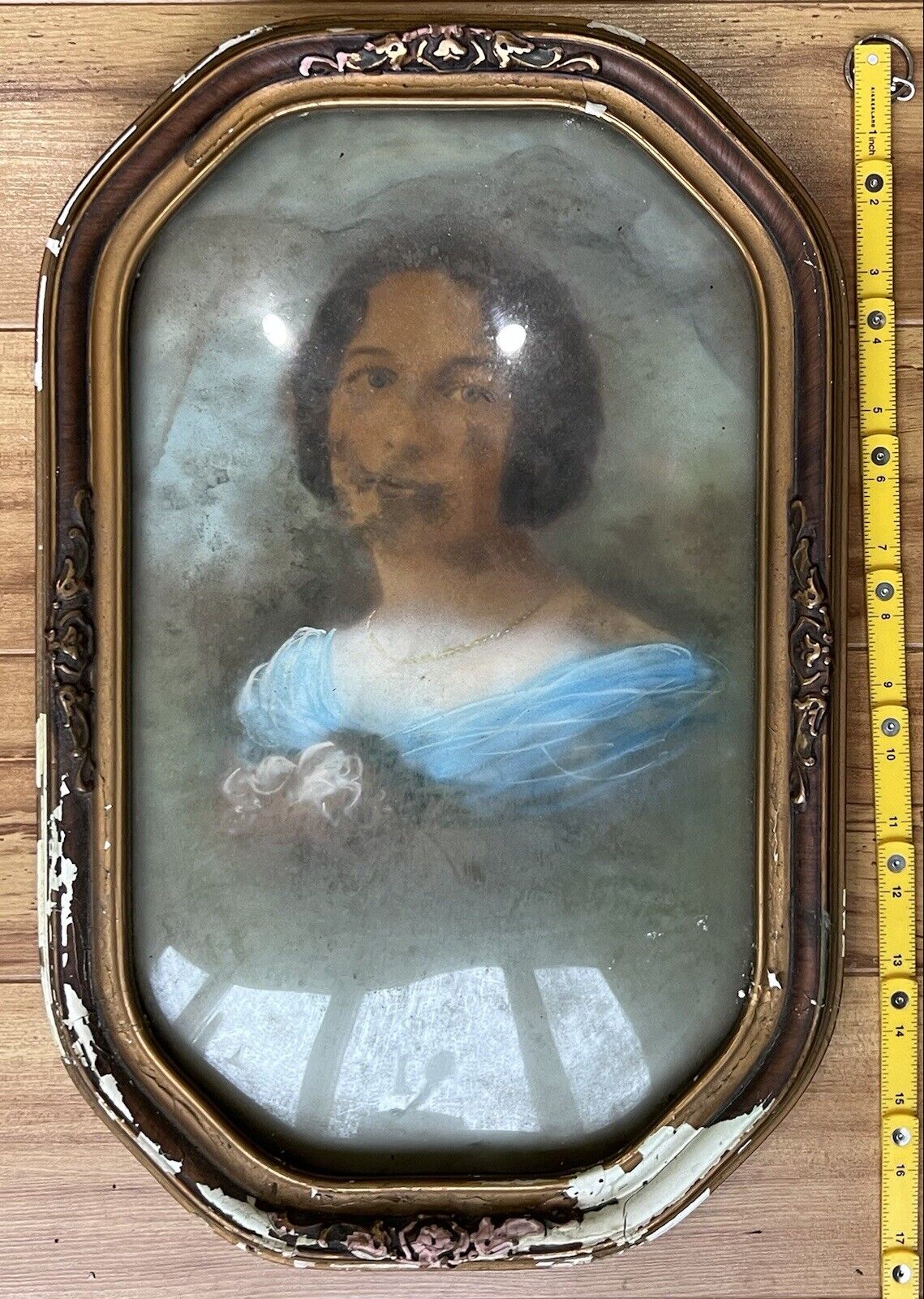 Antique Victorian Convex Glass Ornate Octagon Wood Picture Frame