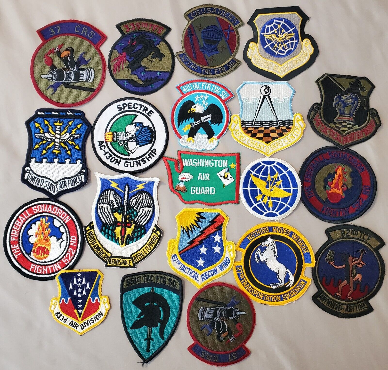 LOT OF 20 VINTAGE AIR FORCE USAF PATCHES SSI ORIGINAL MILITARY NOS