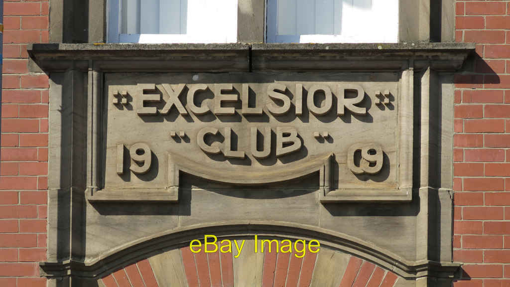 Photo 6x4 Date stone on the Dunston Excelsior Working Men's Club, Staithe c2018