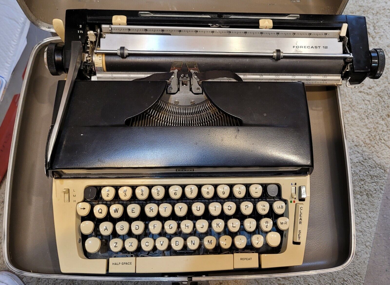 Vintage Sears Smith Corona Forecast 12 Typewriter blue with Hard Case