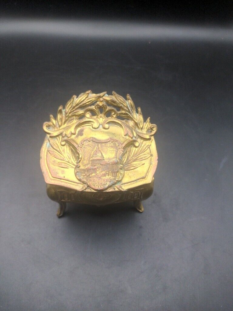Antique Small Jewelry Casket With Ornate Design & Washington D.C Medallion 3\