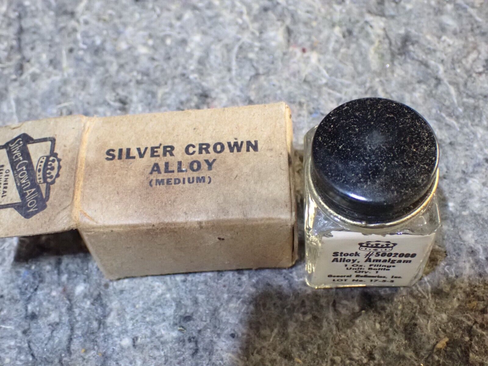 Vintage 1 oz bottle Silver Dental Crown Alloy by General Refineries scrap or use