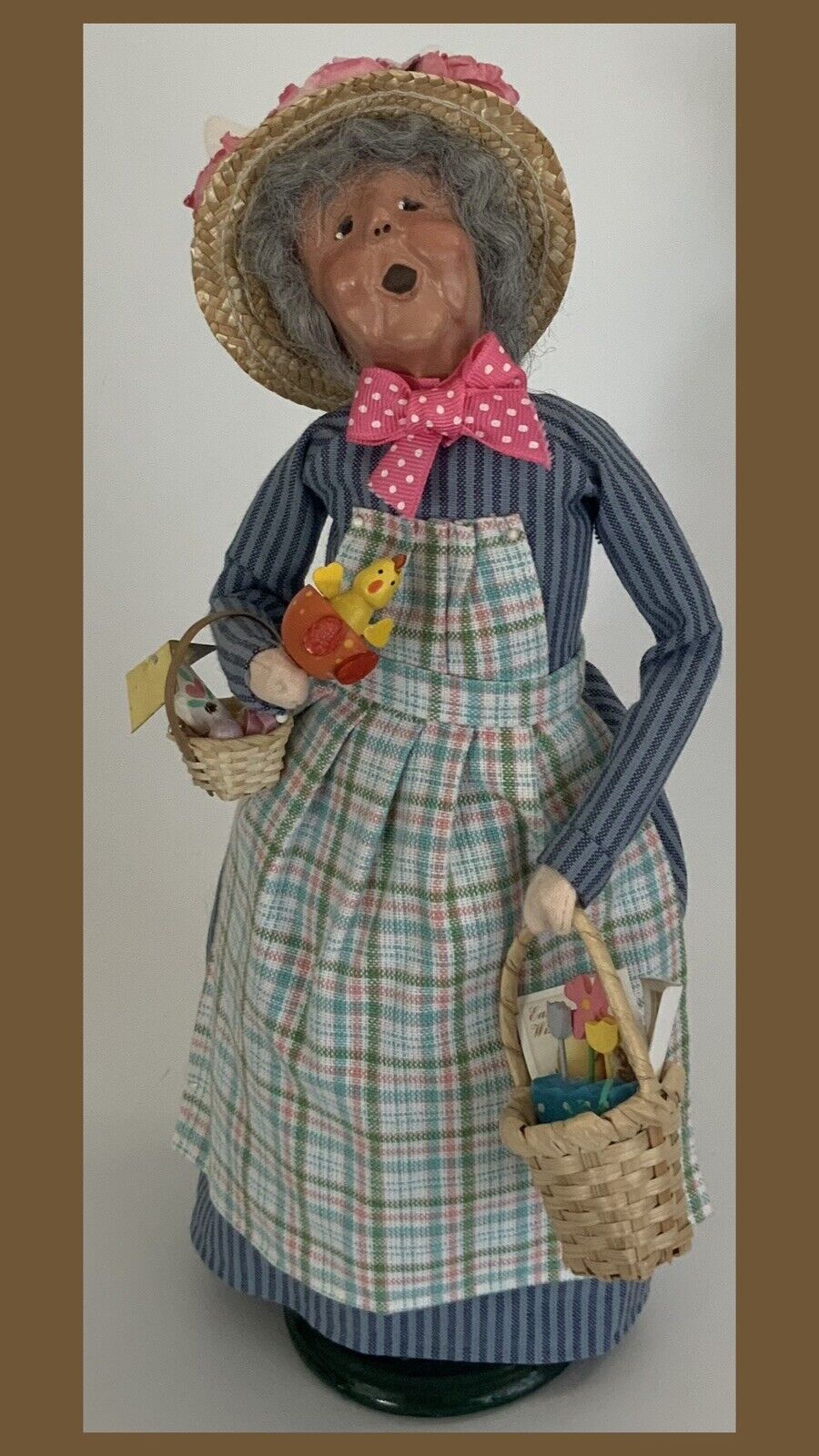 Byers Choice 2014 Easter Grandmother W/Baskets-Chick-Hat-Apron - Extremely Rare