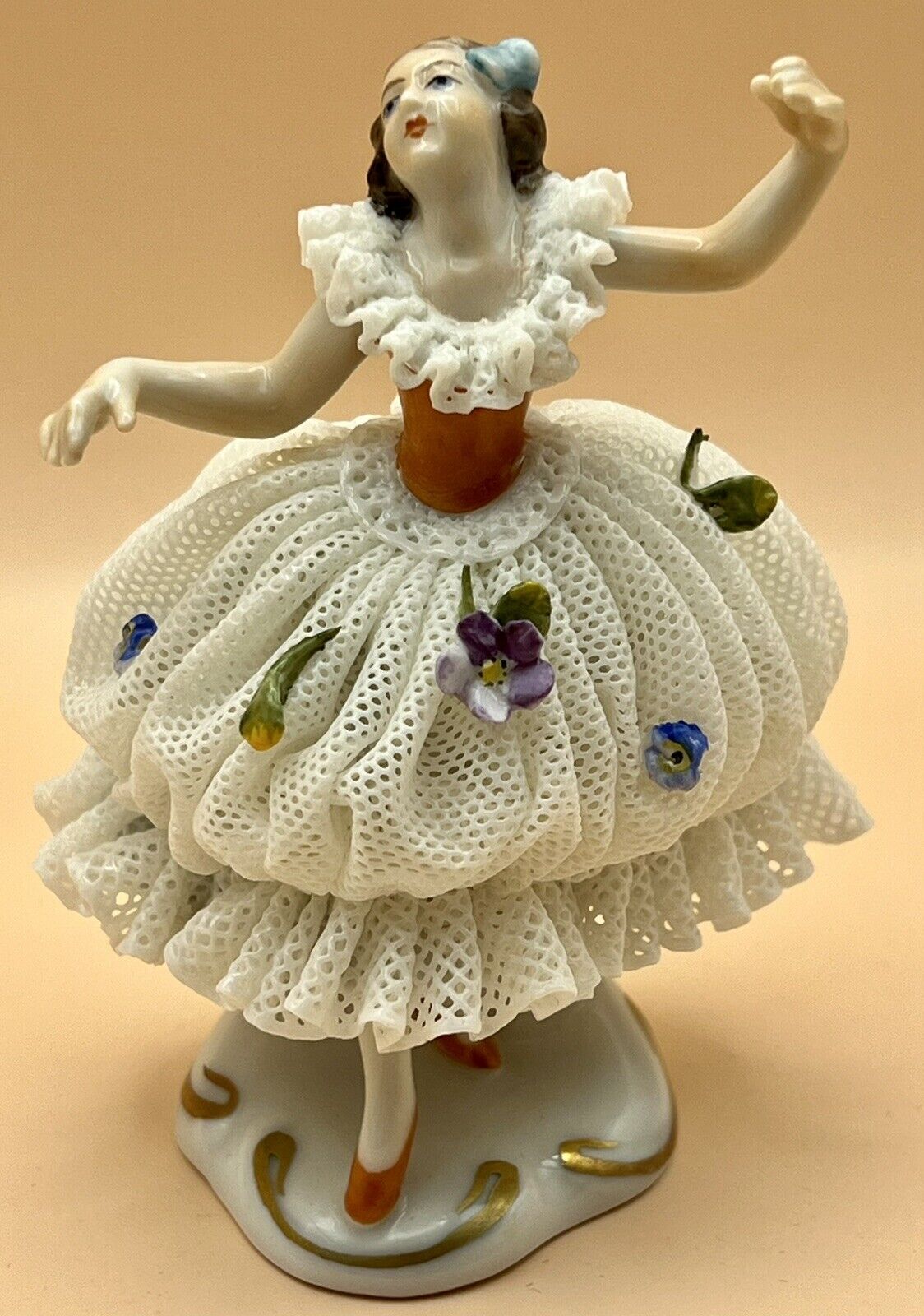 German Volkstedt Dresden Lace Porcelain Ballerina Dancing Lady Girl figurine #14