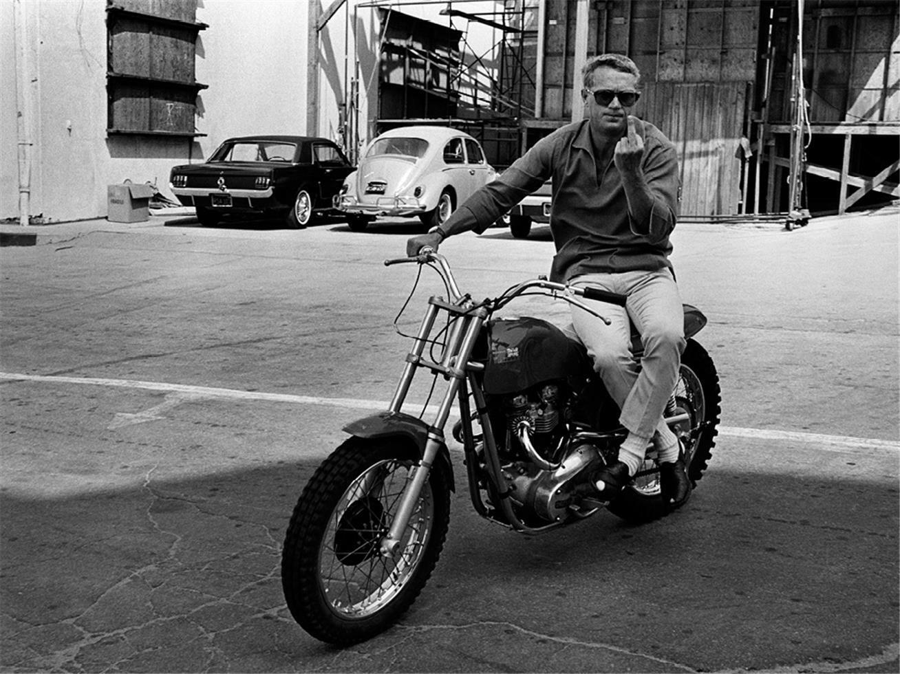 Actor Steve Mcqueen Sitting Motorcycle Flipping Middle Finger Photo 8.5