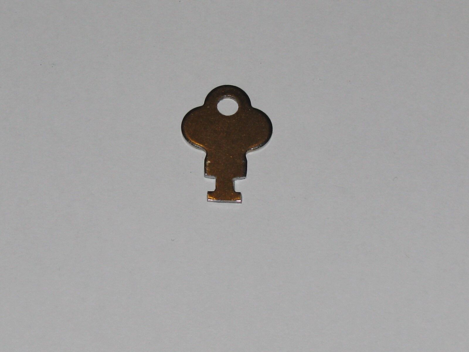 REPLACEMENT KEY~FOR OLD DURO~MECHANICAL STRATO BANK/SATELLITE &WILD WEST BANK 