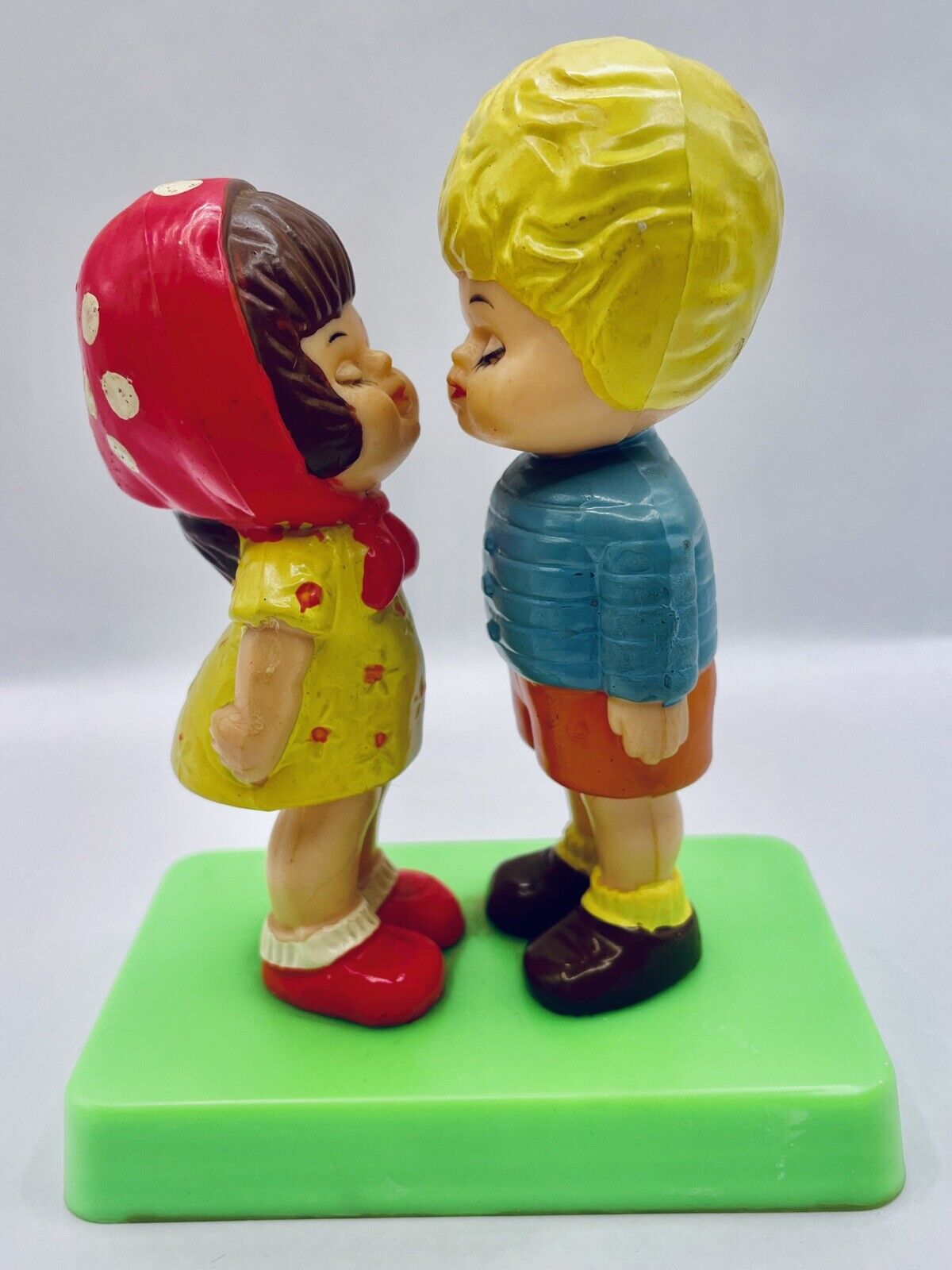 Vintage 1971 Berries Figurine Boy And Girl Plastic Retro Kitschy 