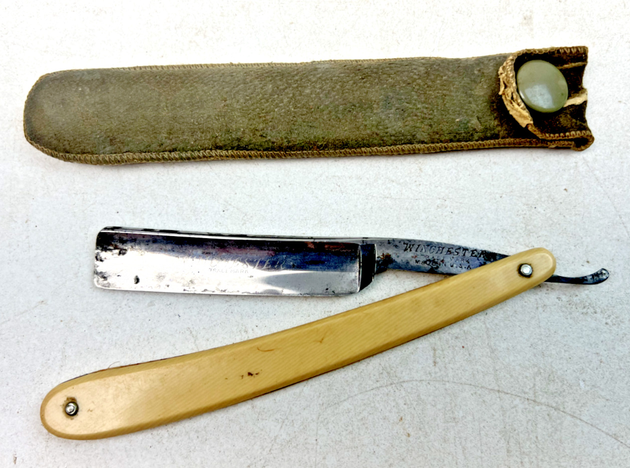 Vintage Winchester Model 8525 Straight Razor with Etched Blade