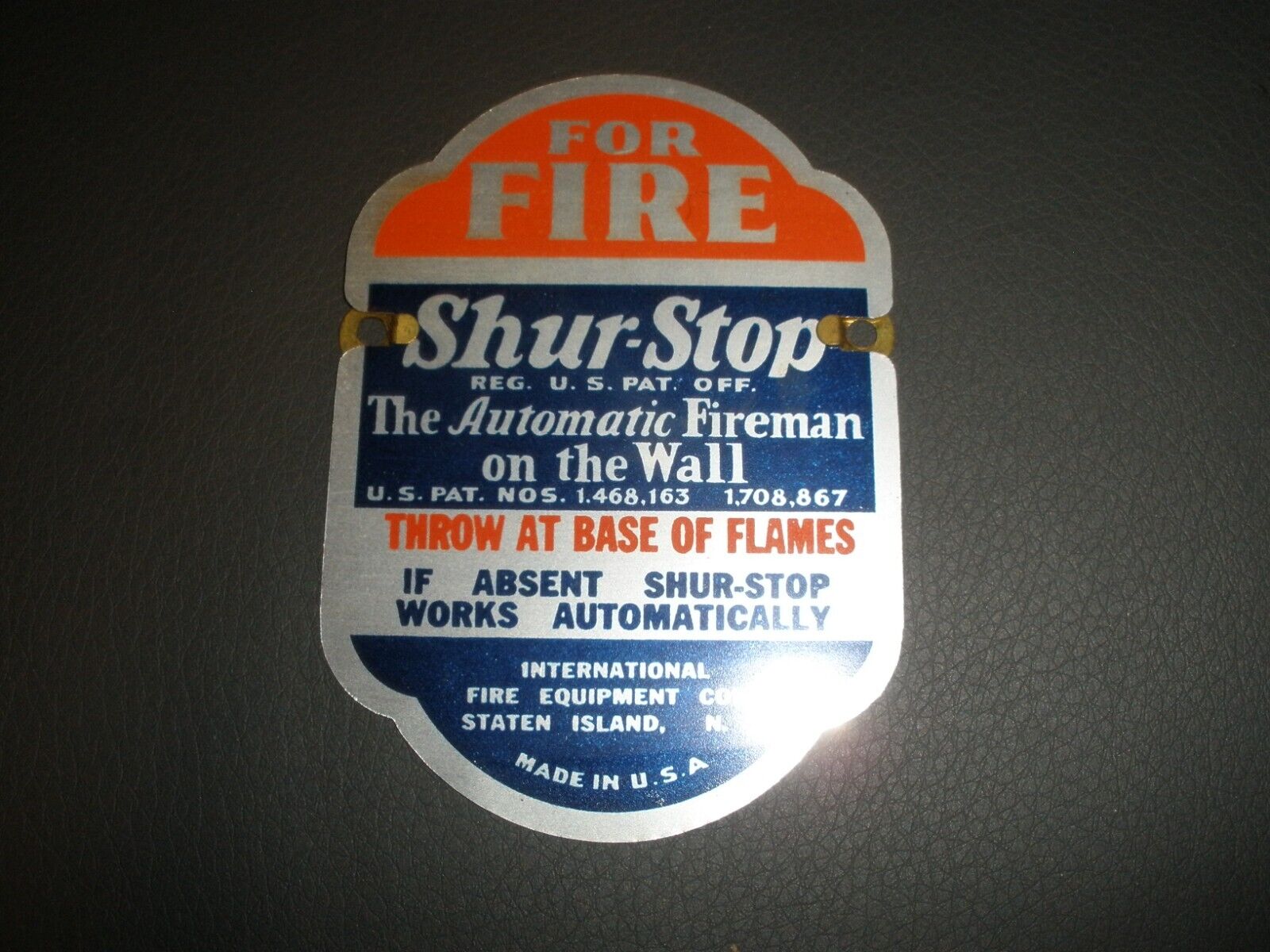 ANTIQUE FIRE EXTINGUISHER ADVERTING METAL TAG SHUR STOP AUTOMATIC FIREMAN (4)