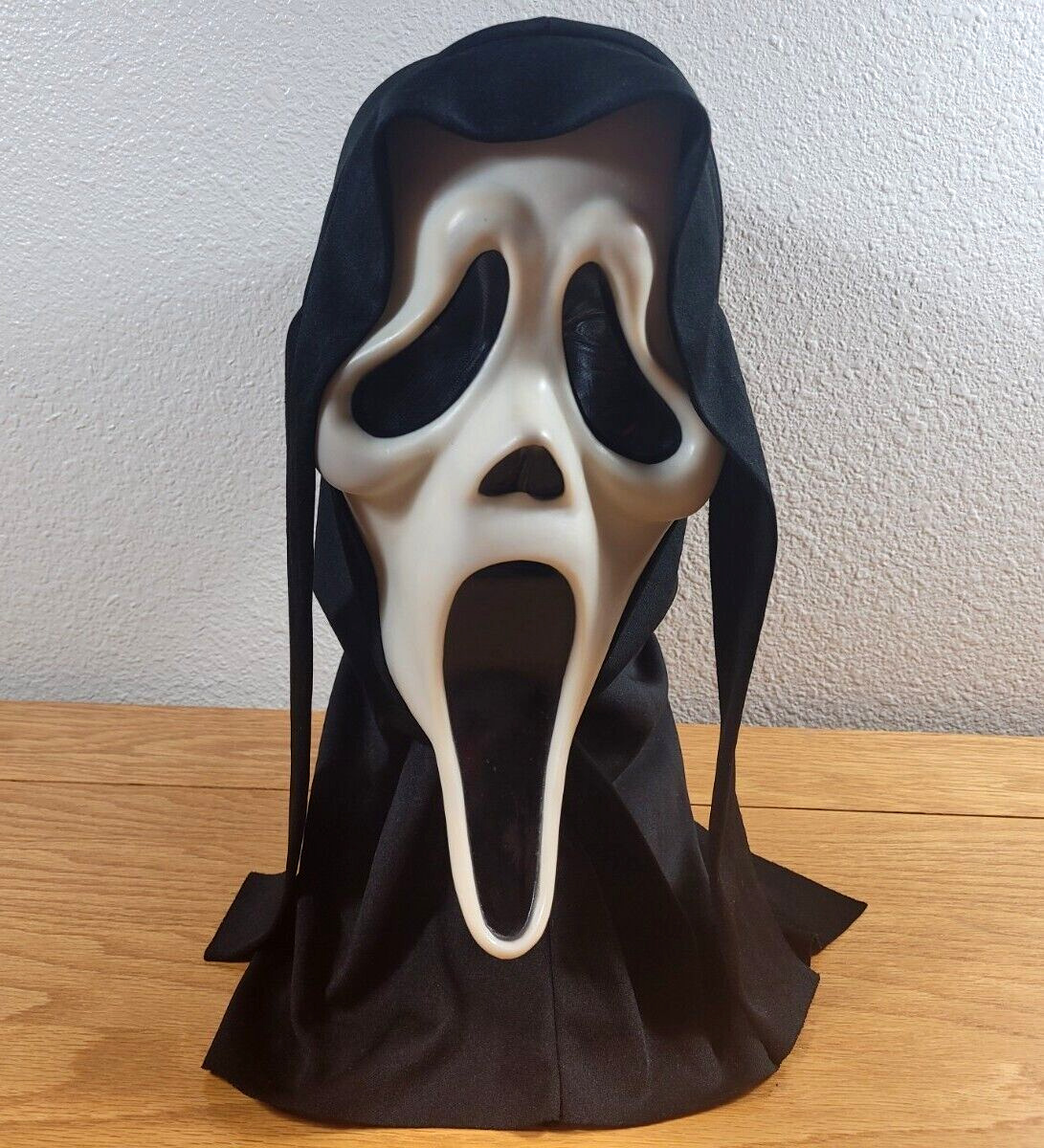 Scream Mask Easter Unlimited Inc. Vintage Ghostface Adult Black White Halloween