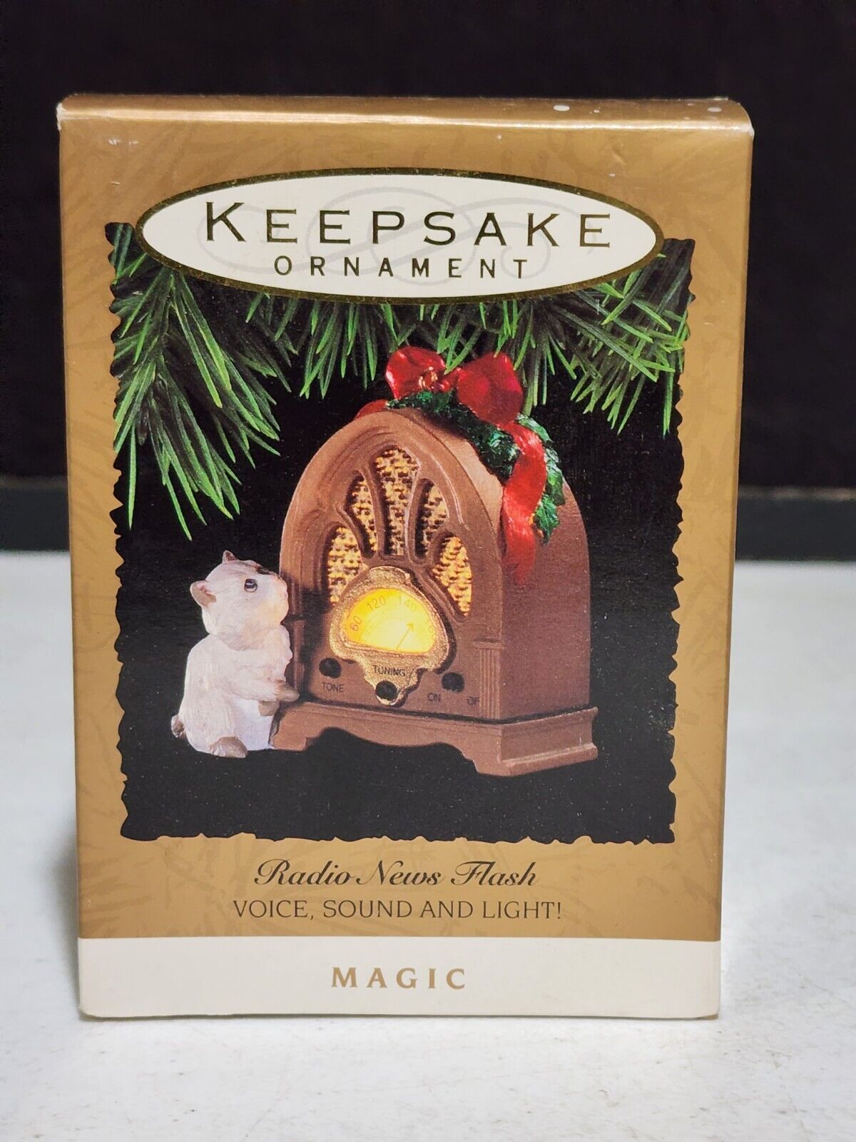 1993 Hallmark Keepsake Ornament Magic Sound And Light Radio News Flash IN BOX GR