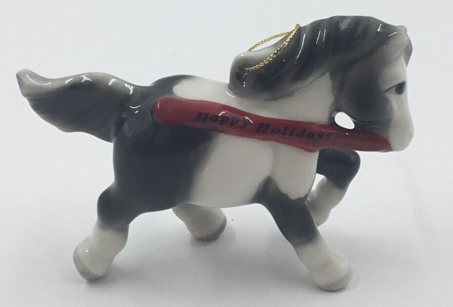 Lynn Haste 2004 Happy Holiday Horse Ornament In Excellent Condition Gray & White