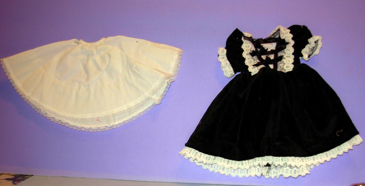 HEIDI DRESS AND CRINOLINE DOLL CLOTHING SHIRLEY TEMPLE ORIGINAL BY  IDEAL NEW
