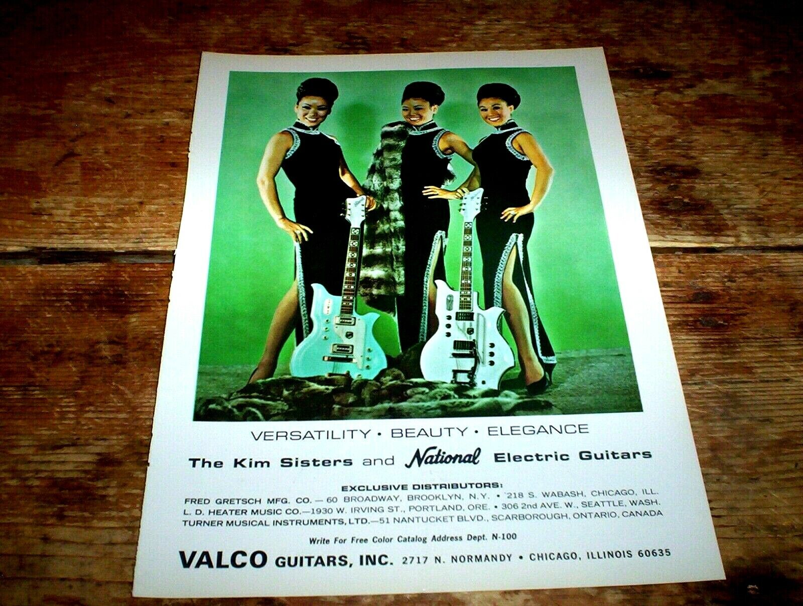 THE KIM SISTERS ( VALCO GUITARS ) 1967 Vintage U.S. magazine COLOR PROMO Ad NM- 