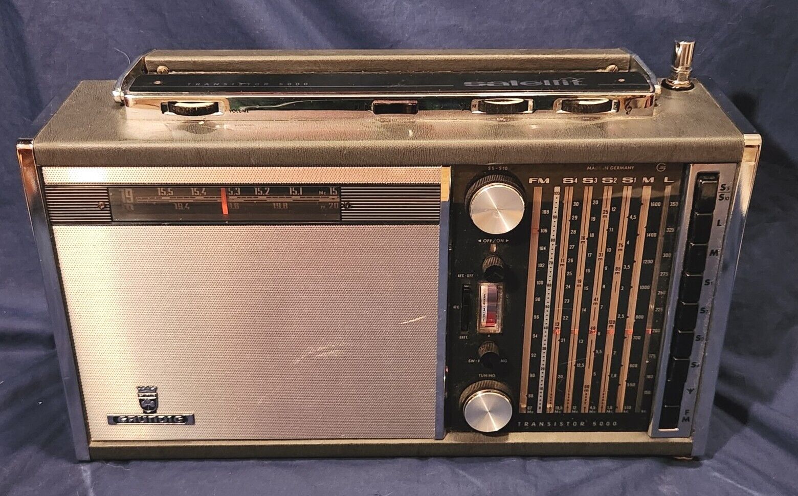 Rare Vintage Grundig Satellit Transistor 5000 AM/FM Shortwave Radio 