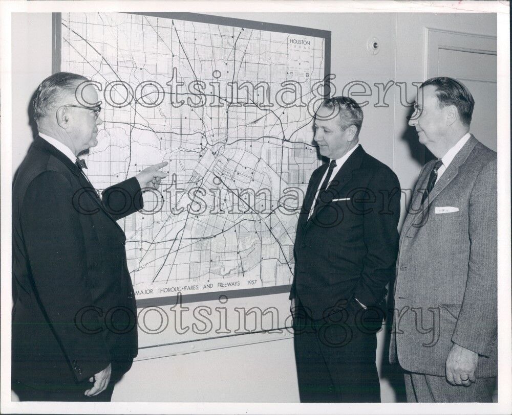 1959 F R Boswell J L Wadlow JM Parks of Shell Oil Houston Map Press Photo