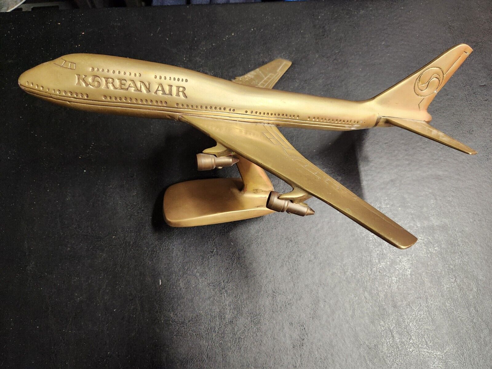 BRASS BOEING KOREAN AIR PLANE MODEL WITH STAND P*