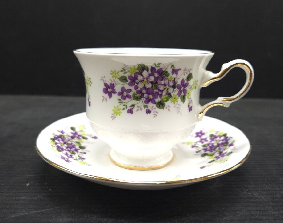 Queen Anne Fine Bone China Teacup & Saucer Violets Flowers Gold Trim Vintage 