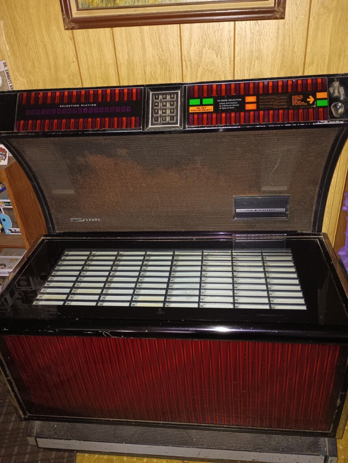 Vintage 1971 Seeburg Firestar Bandshell Jukebox -Sold As Is 